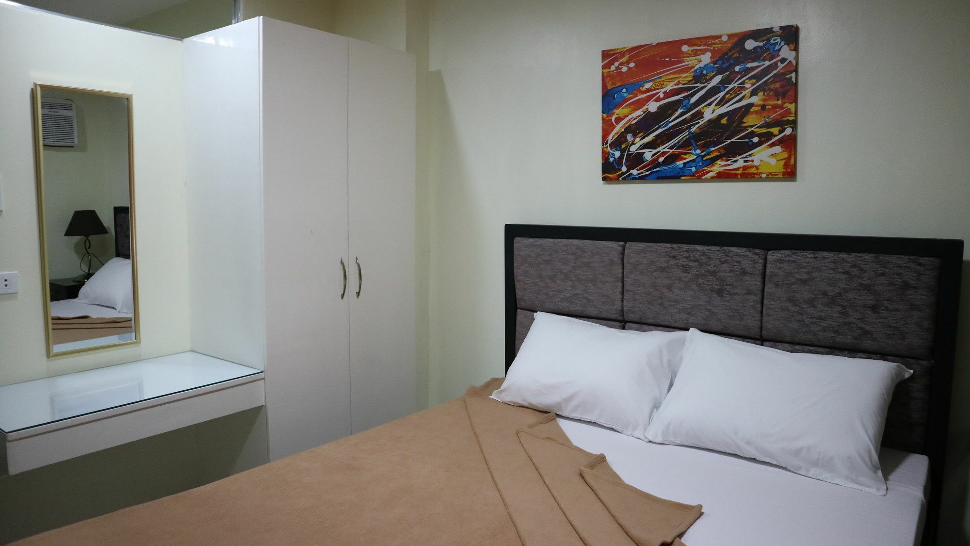 Doniti Suites And Events Place Mandaluyong Dış mekan fotoğraf